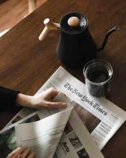 Fellow Stagg EKG 0.9L Kettle - Black And Maple -Gaggia Store 3T0B7313