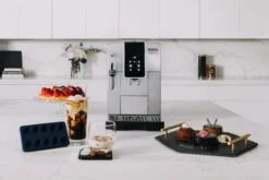 Refurbished DeLonghi Dinamica ECAM35025SB Espresso Machine -Gaggia Store ECAM35025SB Lifestyles April2019 1 29c22d7d 1755 4f4e b303 af4b847027e5