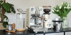 ECM Puristika Single-Boiler Espresso Machine Cream -Gaggia Store ECM Puristika creme Milieu