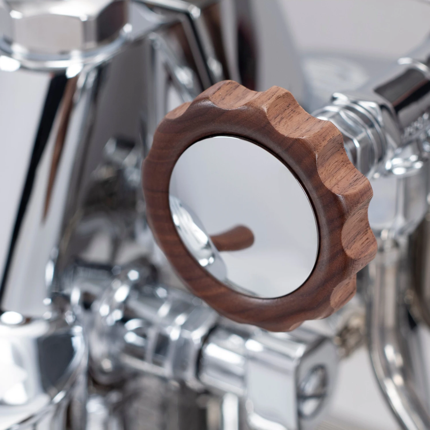 Rocket Espresso Giotto Cronometro R Espresso Machine - Walnut Accents 7 Rocket Espresso Giotto Cronometro R Espresso Machine - Walnut Accents - Image 6