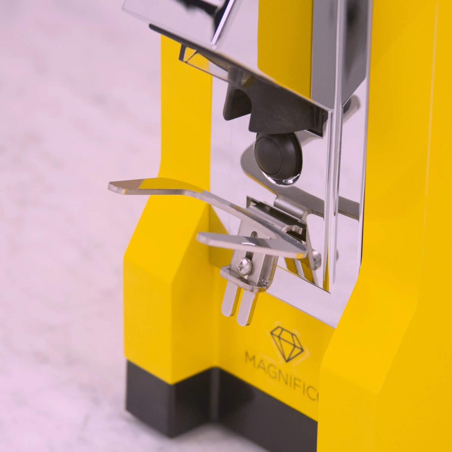 Eureka Mignon Magnifico Coffee Grinder In Yellow 10 Eureka Mignon Magnifico Coffee Grinder In Yellow - Image 8