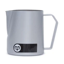 Brewista Precision Frothing Pitcher - 24oz 9 Brewista Precision Frothing Pitcher - 24oz -Gaggia Store IMG 7238 4246e854 35e6 4b70 a324 07cb17062d9f