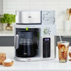 Braun KF9150 MultiServe Brewing System In White -Gaggia Store KF9150WH lifestyle 2000x2000 3daa7d5f c6b8 4ca3 8e64 a9b9fe74a8dd