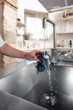 DeLonghi Magnifica Evo ECAM29084SB 12 DeLonghi Magnifica Evo ECAM29084SB -Gaggia Store MagnificaEvo ECAM29084SB Lifestyle Alt4