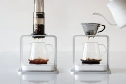 Acaia Titan Brew Stand -Gaggia Store P Titan Atlas 1500x1000 01