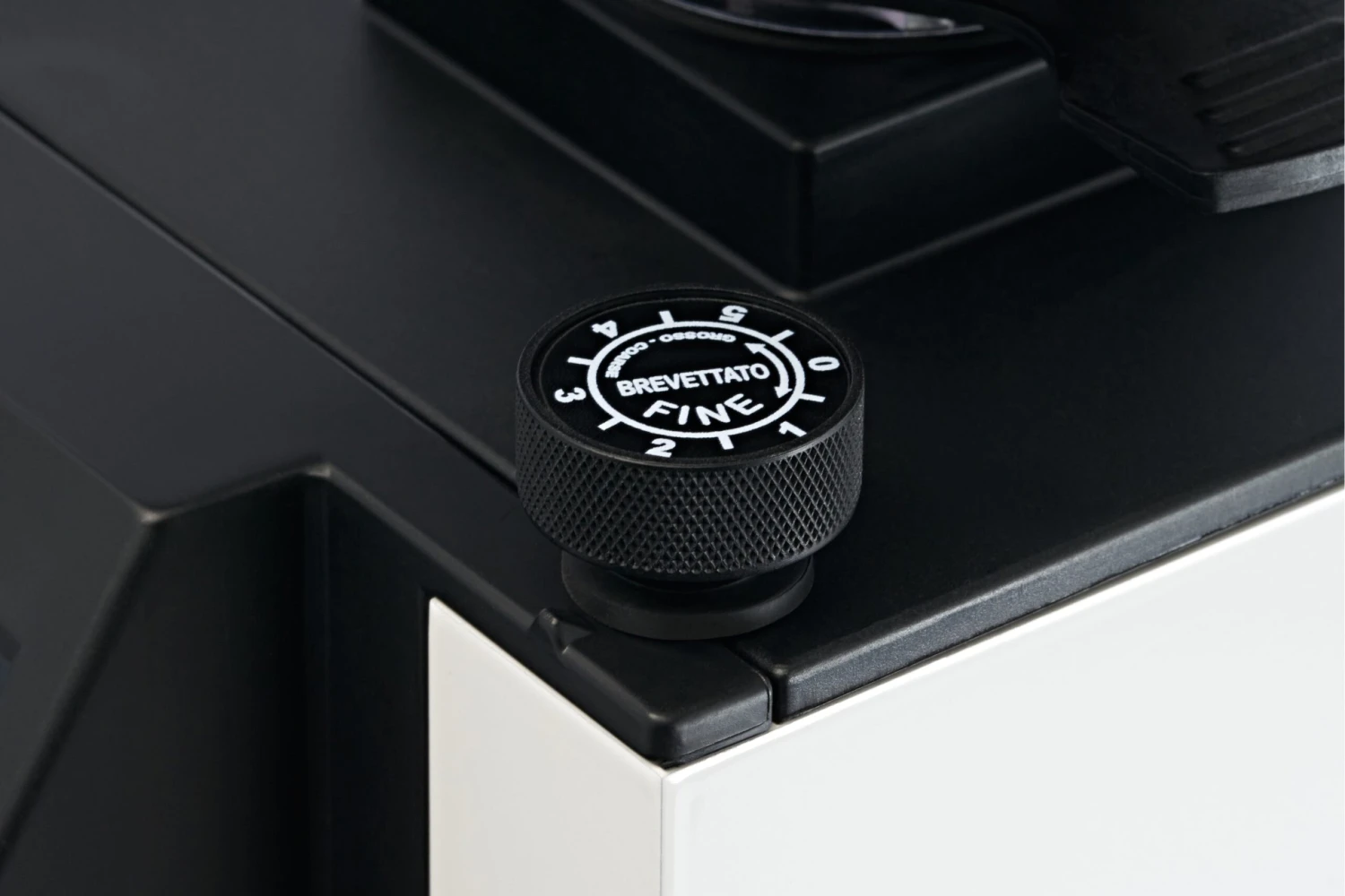 Eureka Mignon Turbo Espresso Grinder - White 6 Eureka Mignon Turbo Espresso Grinder - White - Image 4