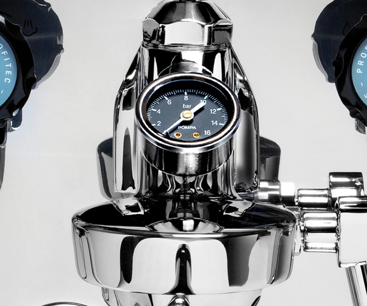 Profitec Pro 400 Espresso Machine In Matte White With Flow Control And Olive Wood 16 Profitec Pro 400 Espresso Machine In Matte White With Flow Control And Olive Wood - Image 14