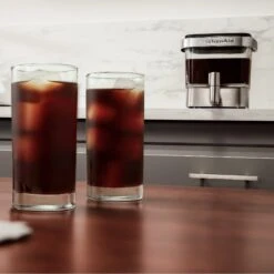 KitchenAid® Cold Brew Coffee Maker - 19 Cup -Gaggia Store kitchenaidcoldbrewmakerlifestyle10