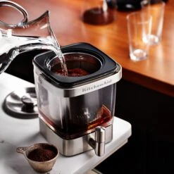 KitchenAid® Cold Brew Coffee Maker - 14 Cup -Gaggia Store kitchenaidcoldbrewmakerlifestyle15 ea7e2c4d 373a 4d15 83f0 b4bbf51dad18